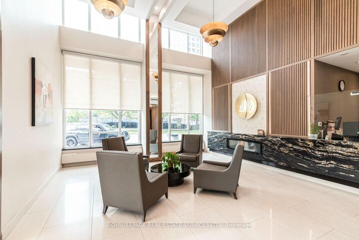 Property Photo:  3525 Kariya Drive #2508  ON L5B 0C2 