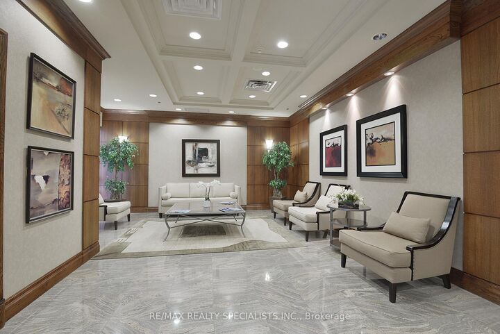 Property Photo:  5 Michael Power Place 1005  ON M9A 0A3 