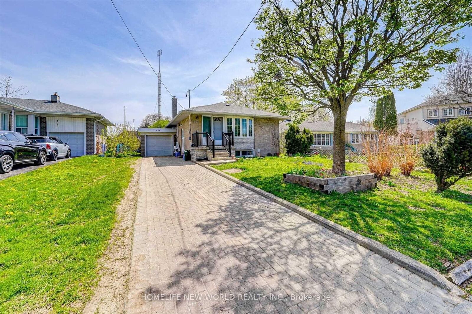Property Photo:  466 Paliser Crescent S  ON L4C 1S4 