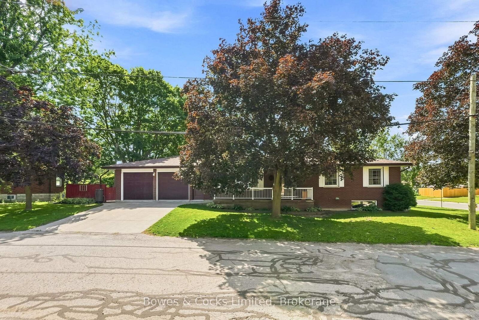 Property Photo:  687 Lundy's Lane  ON K9J 4J9 