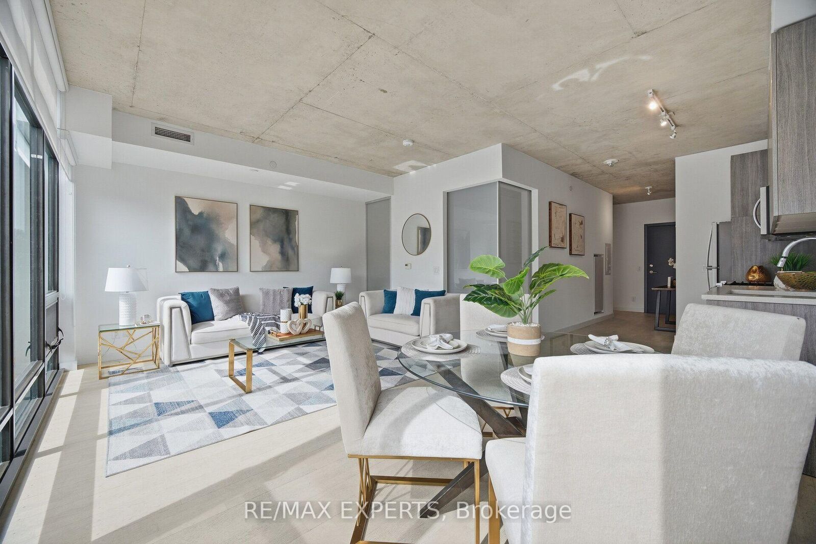 Property Photo:  246 Logan Avenue E 225  ON M4M 1J2 