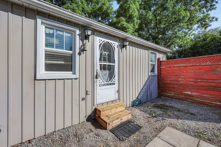 Property Photo:  5019 Wixson Street  ON L1Y 1B5 