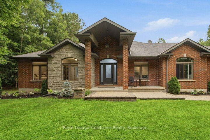 Property Photo:  52 Oak Ridge Drive  ON K0K 3E0 