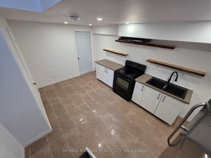 Property Photo:  8383 Heikoop Crescent Lower Level  ON L2H 3J7 