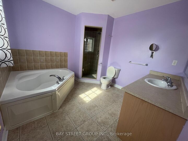 Property Photo:  2 Willow Trail Road  ON L6E 1V2 