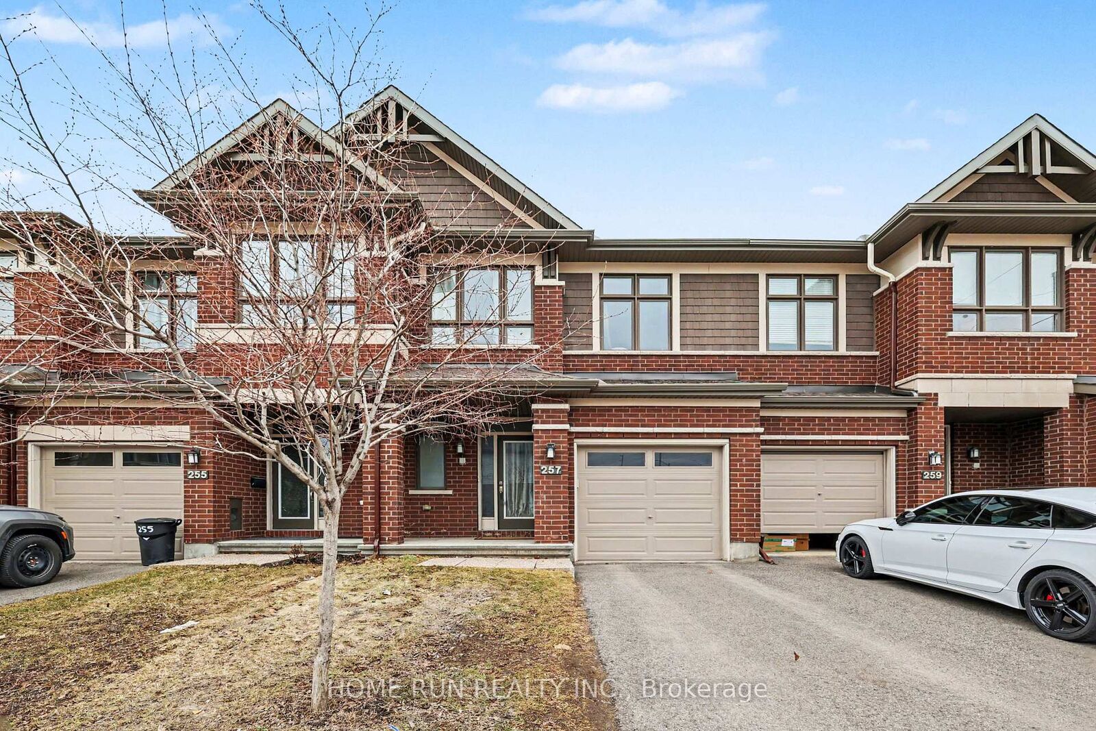 Property Photo:  257 Dolce Crescent  ON K1X 0B3 