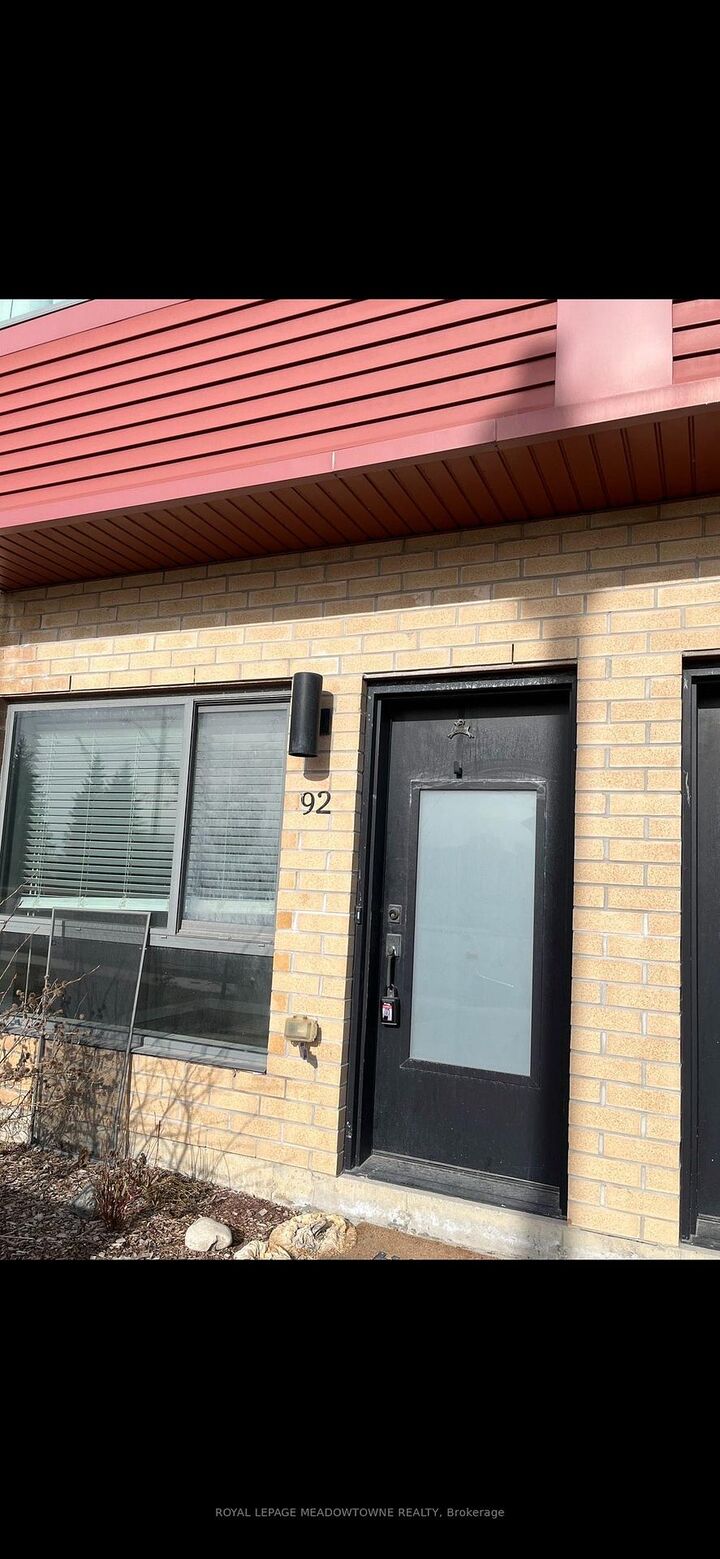 Property Photo:  369 Essa Road E 92  ON L4N 9C8 