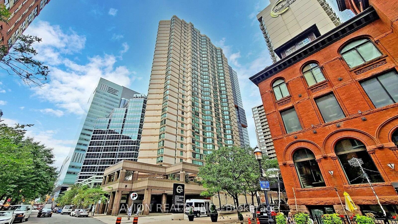 Property Photo:  38 Elm Street 3108  ON M5G 2K5 