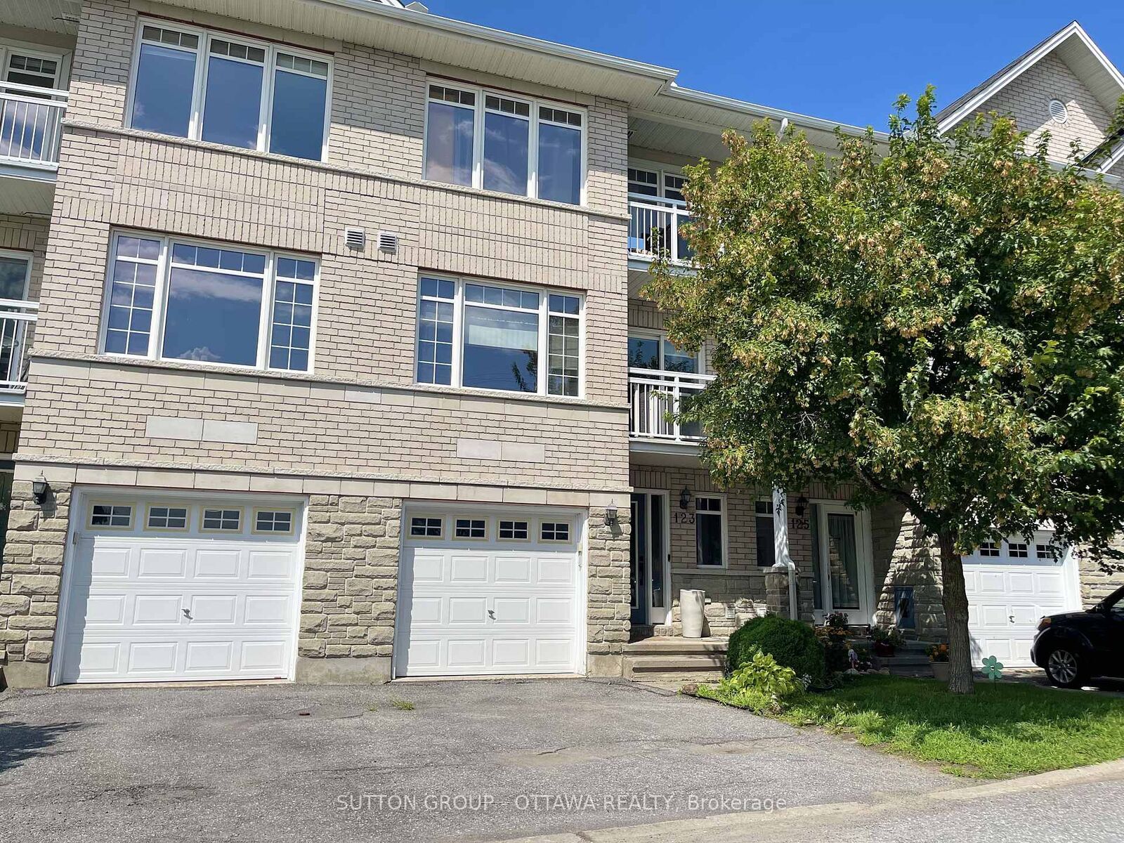 Property Photo:  123 Corinth Private 18  ON K2E 0A8 