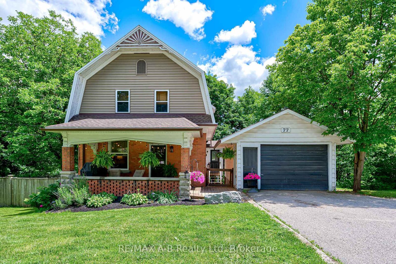 Property Photo:  77 Blanshard Street  ON N0K 1N0 