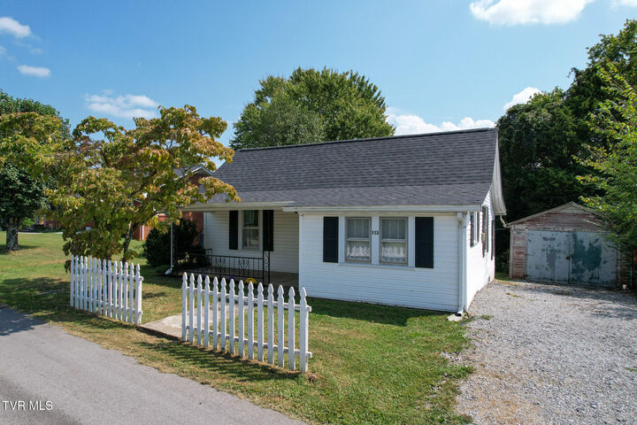 Property Photo:  113 West Barton Ridge Road  TN 37743 