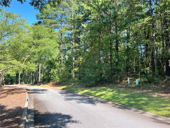 Property Photo: 106 N Waterside Drive SC 29672