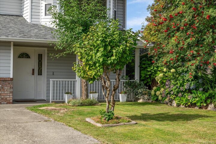 Property Photo: 2187 Mountain Vista Dr BC V9T 5X5