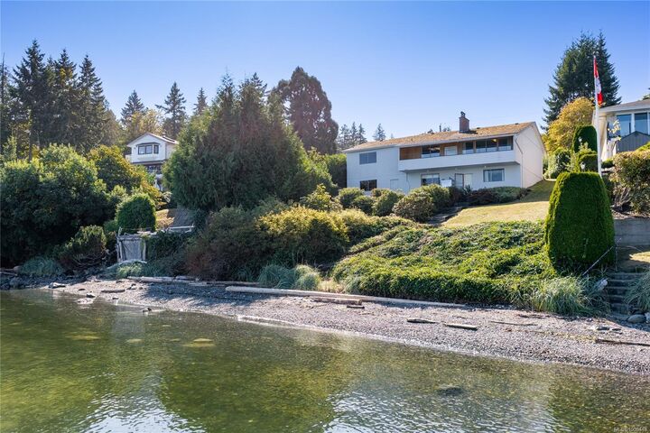 Property Photo:  3809 Gardner Rd W  BC V9G 1Z5 
