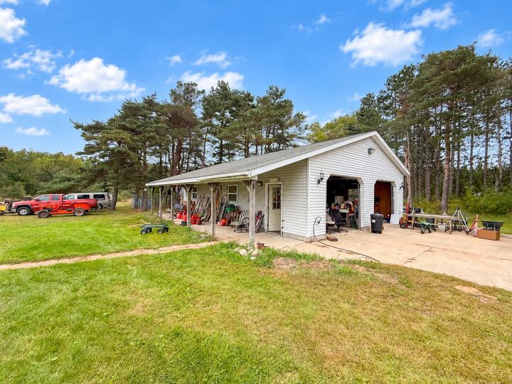 Property Photo:  5303 E Houghton Lake Road  MI 49651 