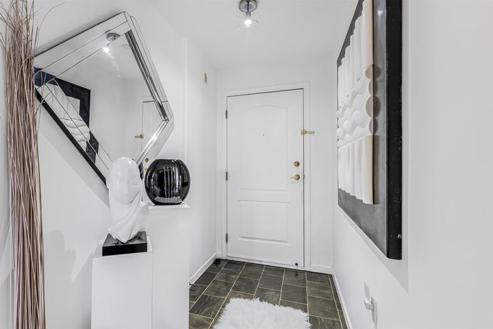 Property Photo:  15290 18th Avenue 206  BC V4A 1W8 