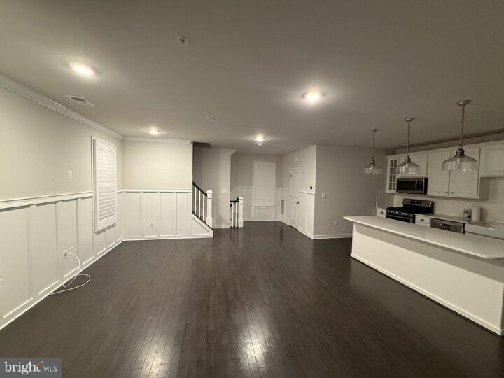 Property Photo:  23286 Southdown Manor Terrace 105  VA 20148 