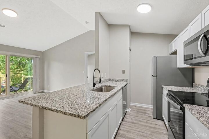 Property Photo: 5985 Meadow Creek Drive OH 45150