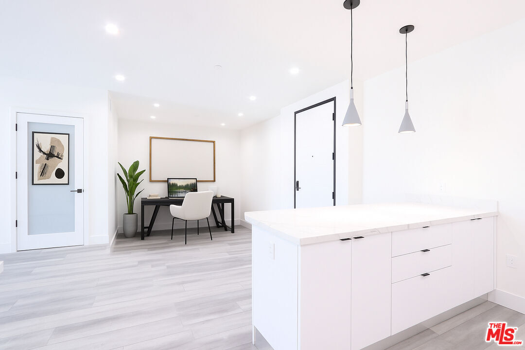 Property Photo: 11800 Courtleigh Dr, Unit 203 CA 90066