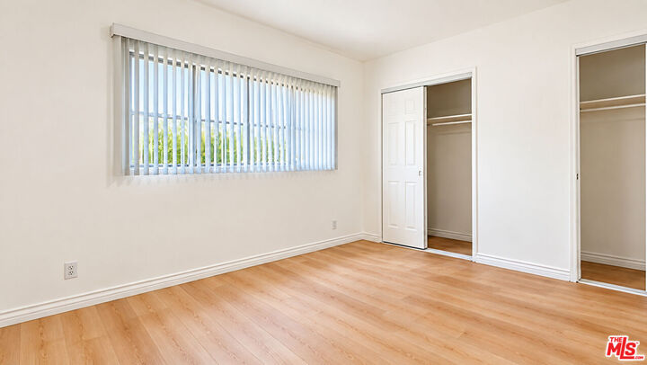 Property Photo:  633 N Hayworth Ave, Unit 3  CA 90048 