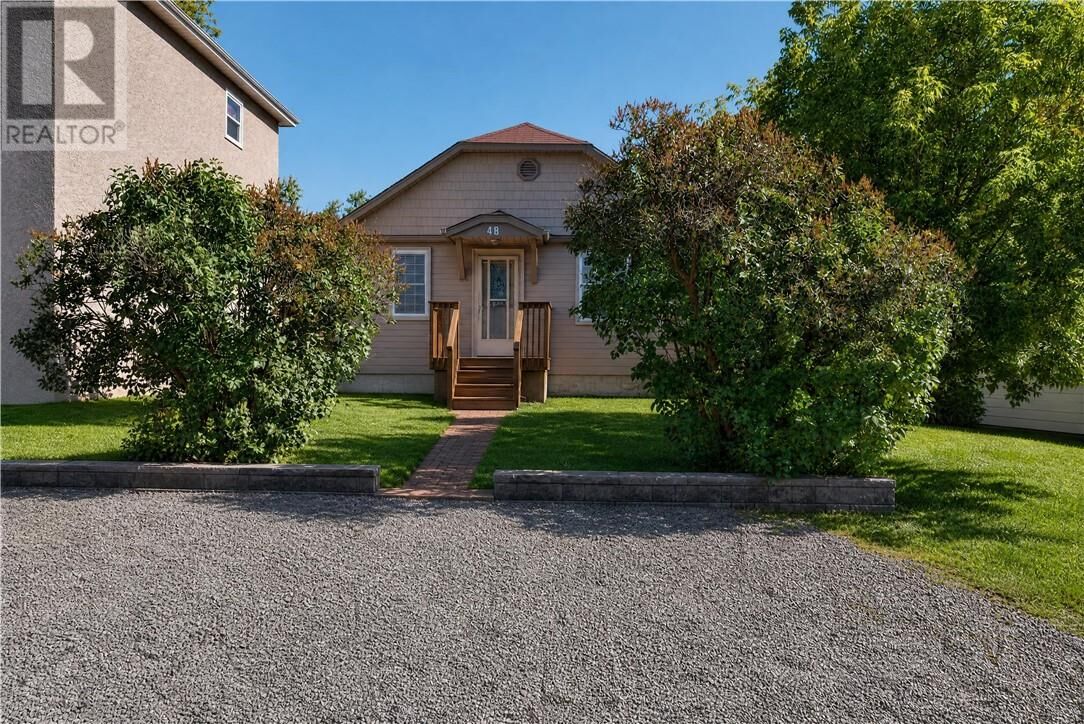 Property Photo:  48 Gutcher Avenue  ON P3C 3H8 
