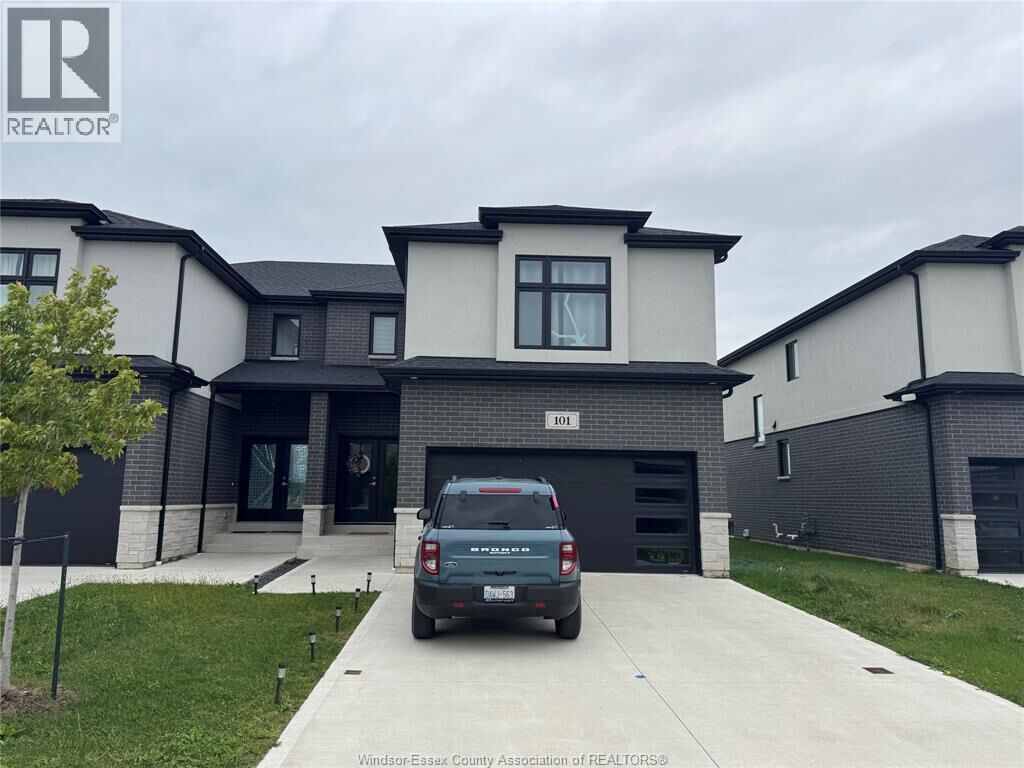 Property Photo:  101 Eagle Street  ON N8H 0G5 