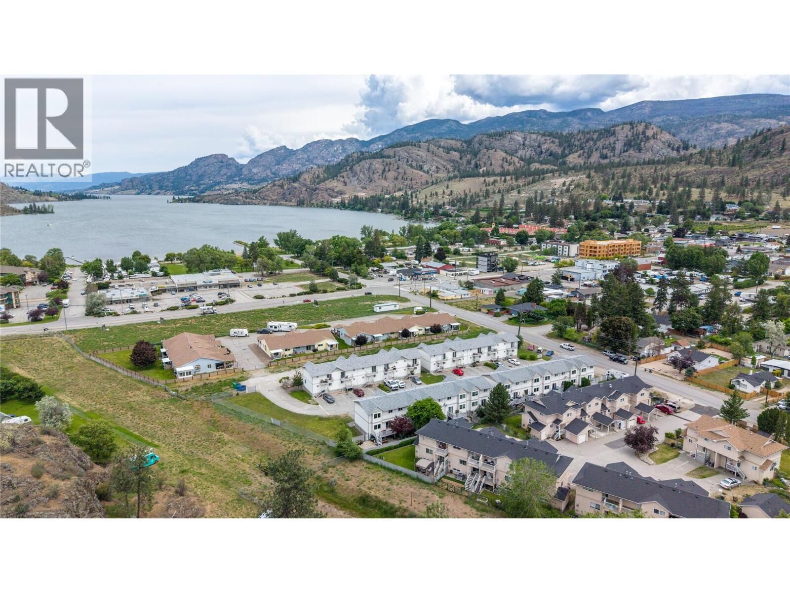 Property Photo:  1020 Cedar Street 10  BC V0H 1R5 