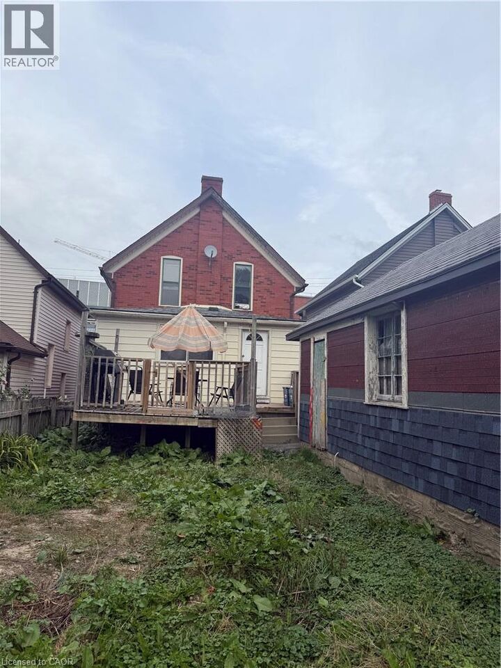 Property Photo:  429 Park Street  ON N2G 1N4 