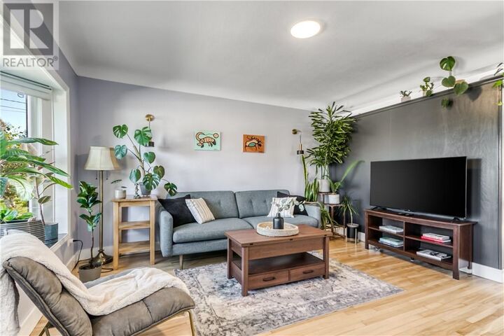 Property Photo:  463 Albinson Street  ON P3C 3W6 