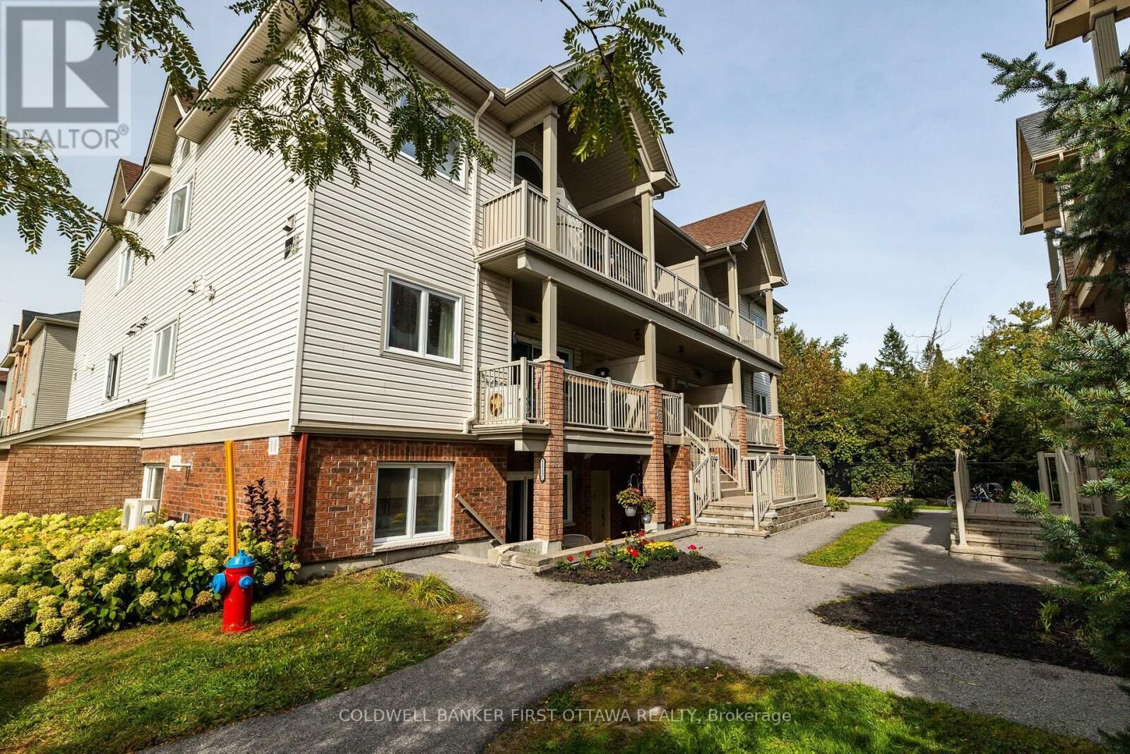 Property Photo: 1113 Stittsville Main Street C ON K2S 0C8