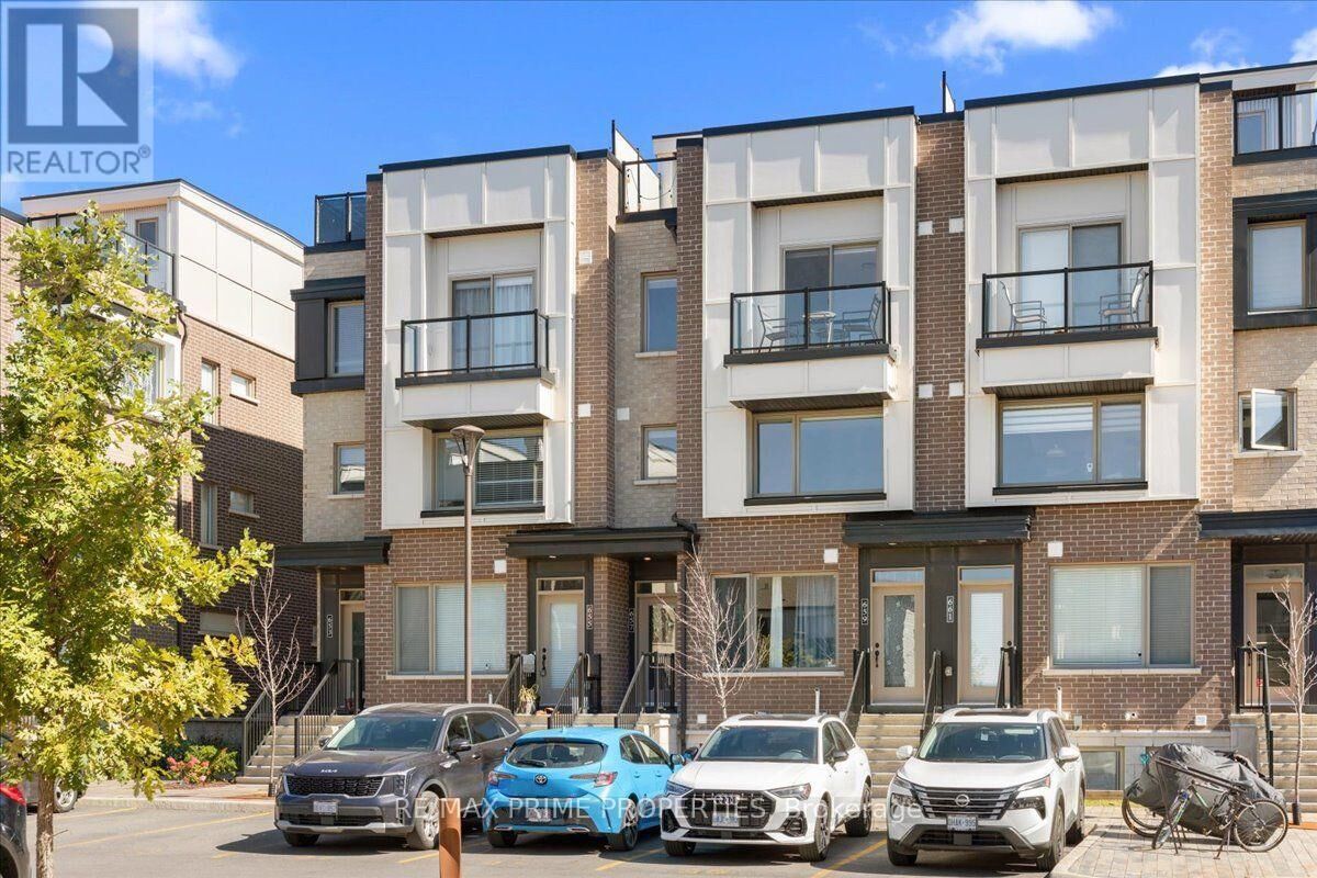 Property Photo:  657 Makwa Private 107  ON K1K 0P4 