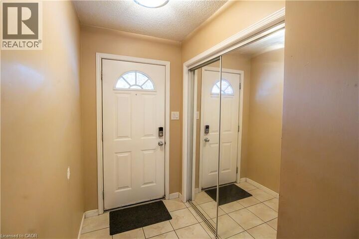 Property Photo:  400 Wilson Avenue 7  ON N2C 2S1 