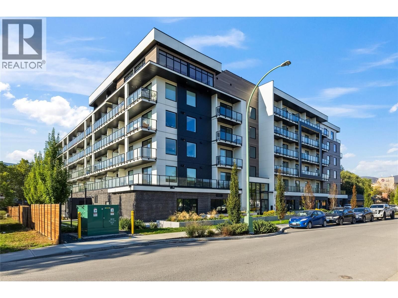 Property Photo:  1274 Devonshire Avenue 445  BC V1Y 0M7 