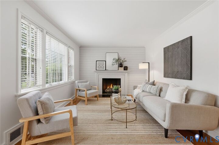 Property Photo:  4513 W Franklin Street  VA 23221 