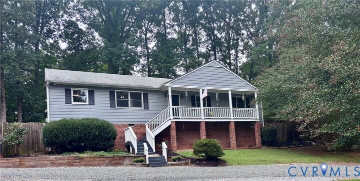Property Photo: 2109 Autumn Oaks Lane VA 23139