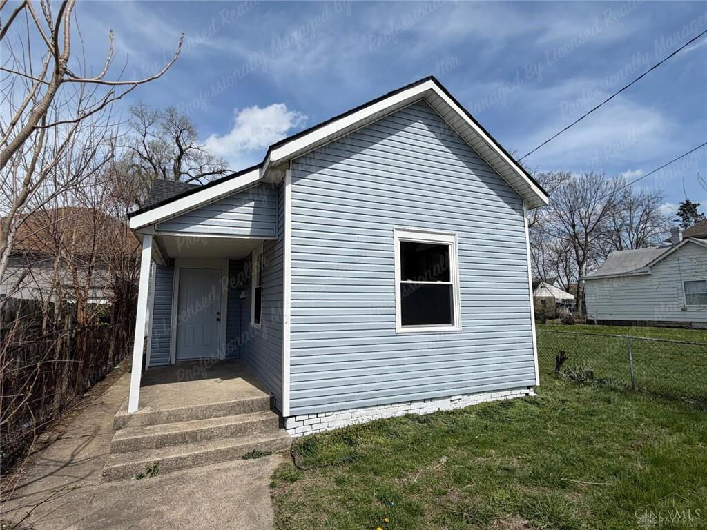 Property Photo:  1803 North Avenue  OH 45042 