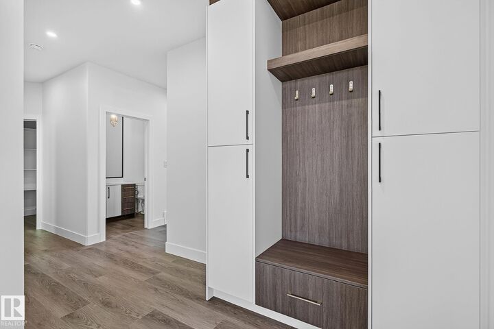 Property Photo:  86 Wynn Road  AB T8L 3X9 