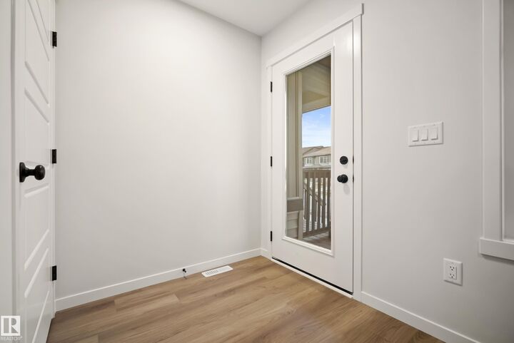 Property Photo:  17214 4 Street NW  AB T5Y 6G4 