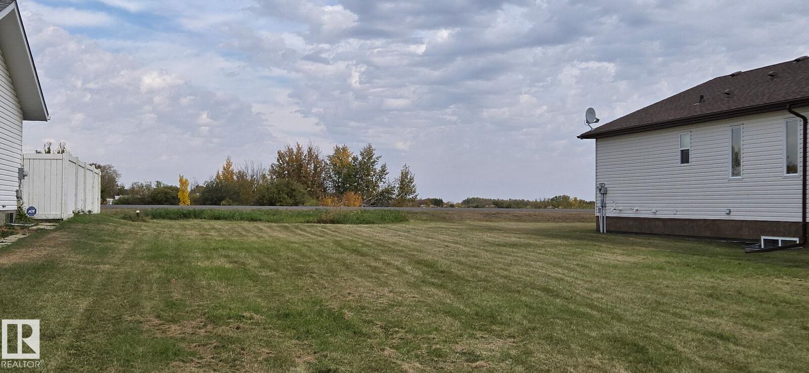Property Photo:  4510 60  AB T9C 1V8 
