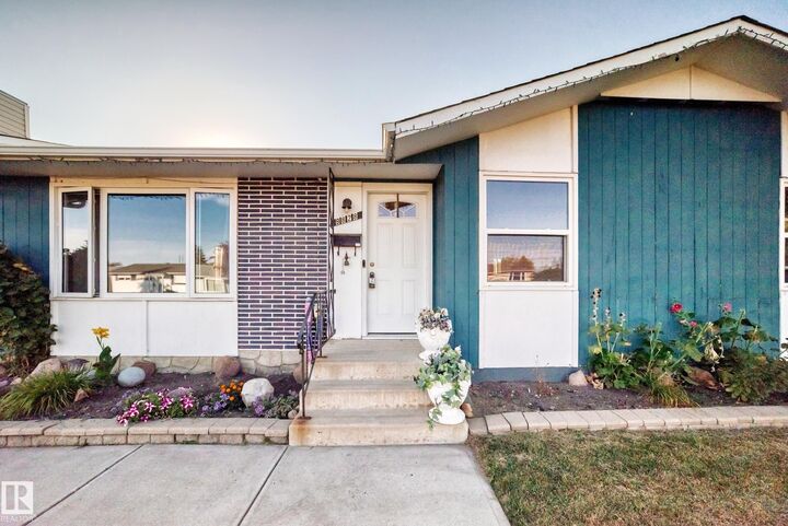Property Photo:  9828 164 Street NW  AB T5P 3P9 