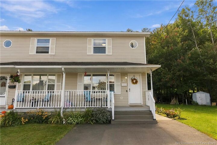 Property Photo: 27 Glenview Court NB E1B 1X7