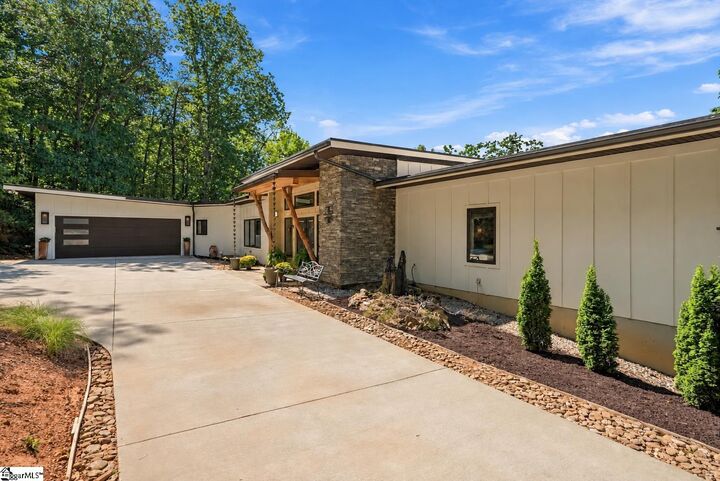 Property Photo:  1133 Altamont Road  SC 29609 