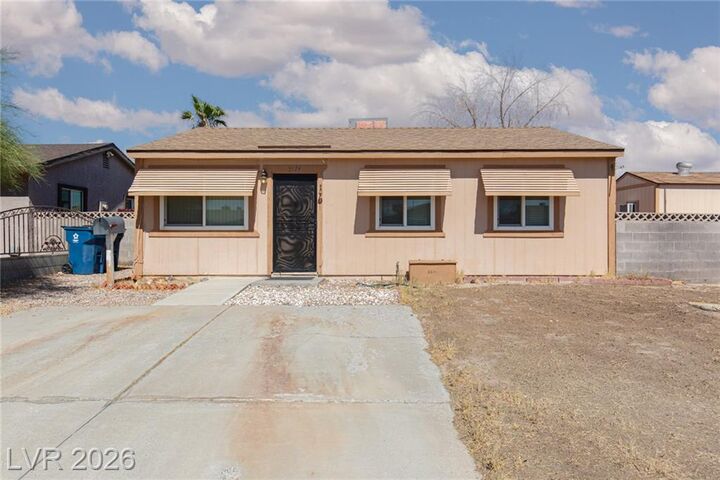 Property Photo:  5574 Northridge Lane  NV 89122 