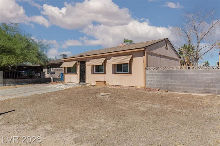 Property Photo: 5574 Northridge Lane NV 89122