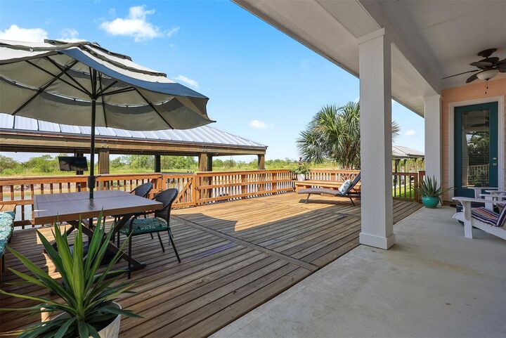 Property Photo:  5418 Brigantine Cay Court  TX 77590 