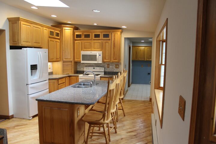 Property Photo: 403 S Walnut Street IA 50670