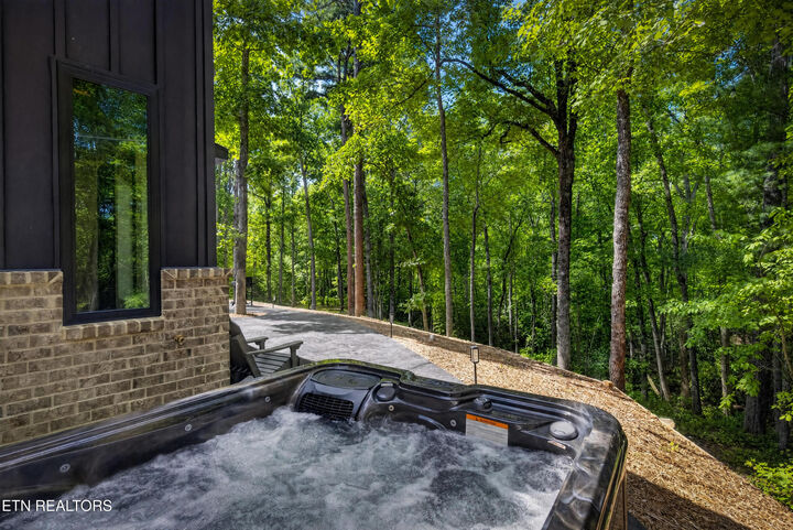 Property Photo:  6640 Flats Rd  TN 37878 