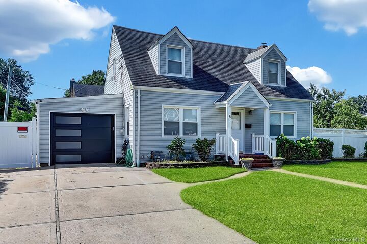 Property Photo:  6 Manchester Street  NY 11590 