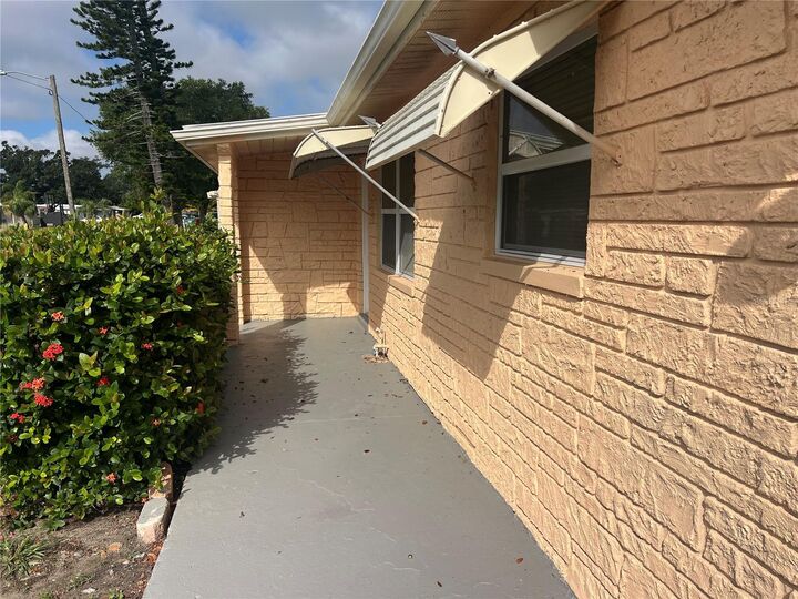 Property Photo:  10435 114th Terrace N  FL 33773 