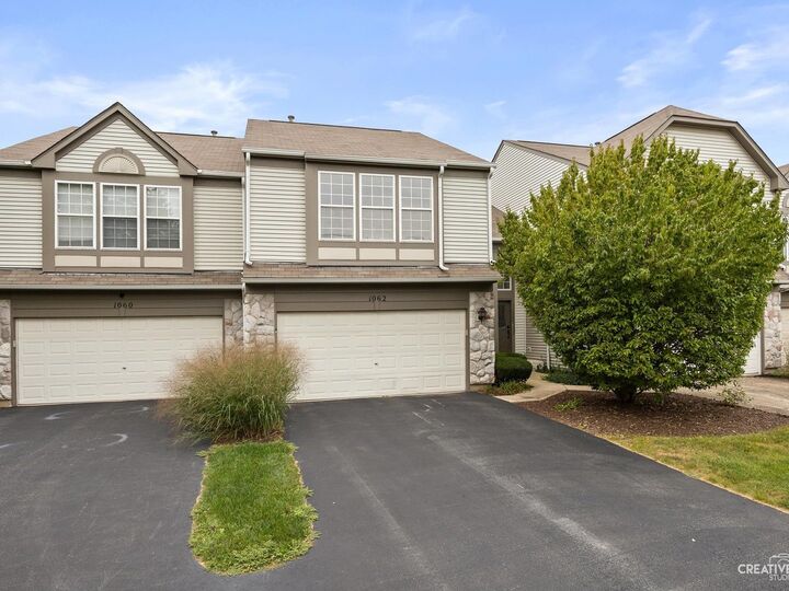 Property Photo: 1062 Stamford Court IL 60502